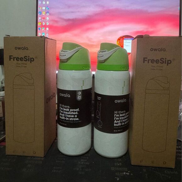 Pre-owned Owala Halloween Ghost Insulated Tumbler - Leak-Proof with Straw - Picture 2 of 4